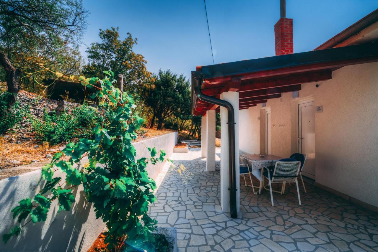 Apartments Did Ive Sibinj Krmpotski Bagian luar foto