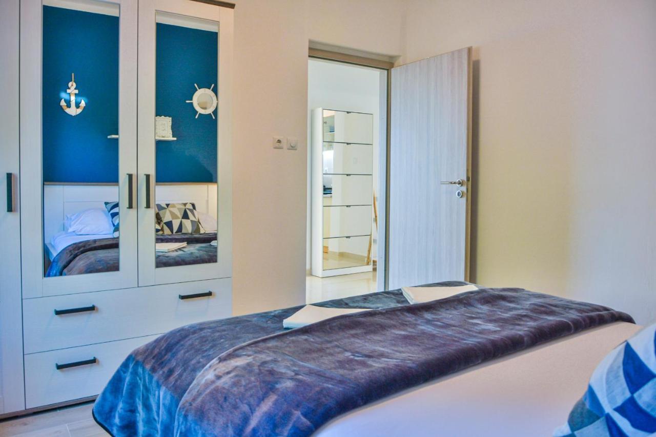 Apartments Did Ive Sibinj Krmpotski Bagian luar foto