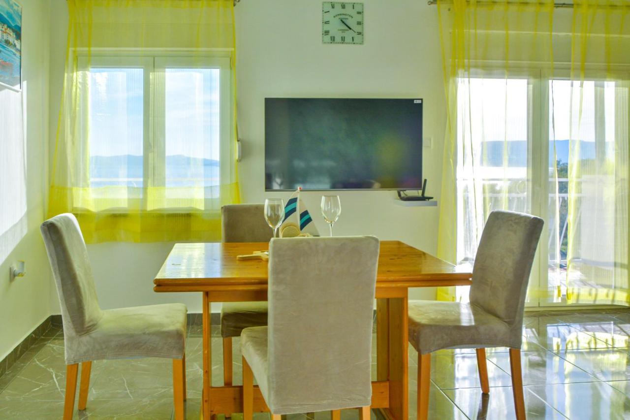 Apartments Did Ive Sibinj Krmpotski Bagian luar foto