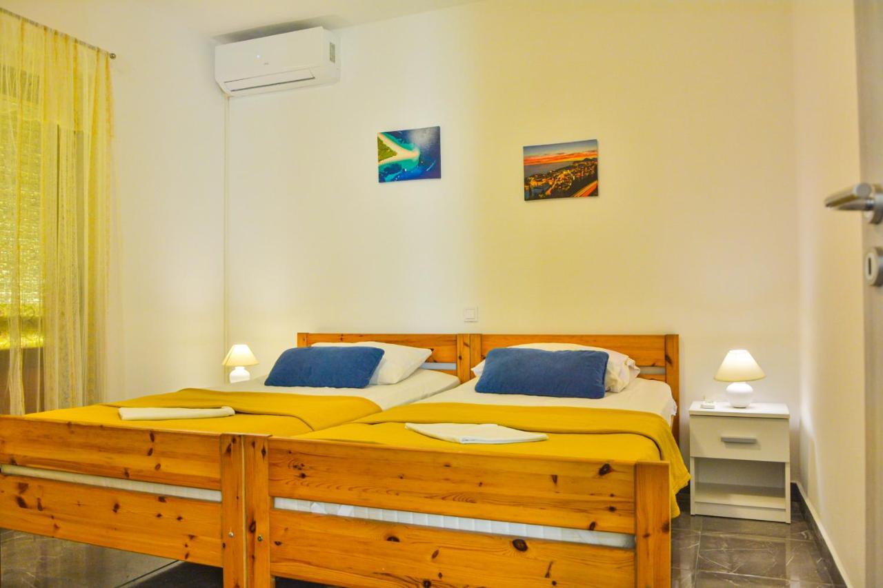 Apartments Did Ive Sibinj Krmpotski Bagian luar foto